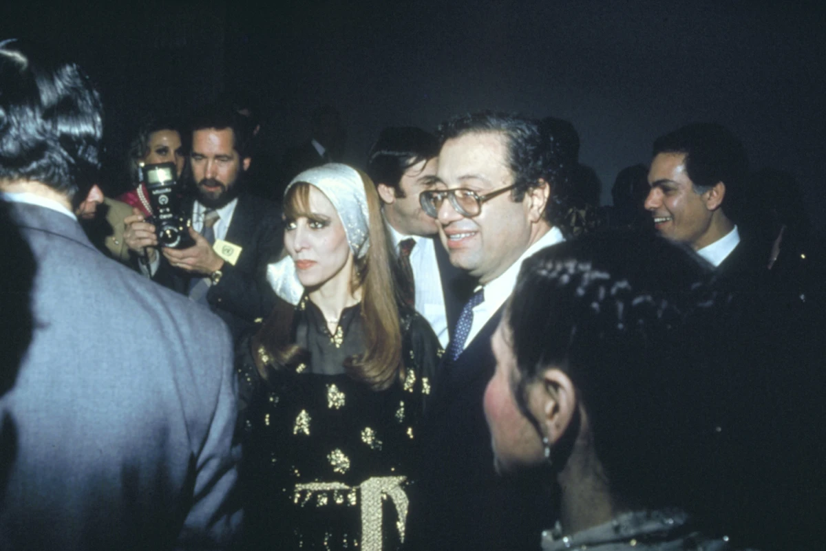 فيروز وكلوفيس مقصود في مناسبة سابقة بنيويورك عام 1981 (سعودي أرامكو وورلد)
