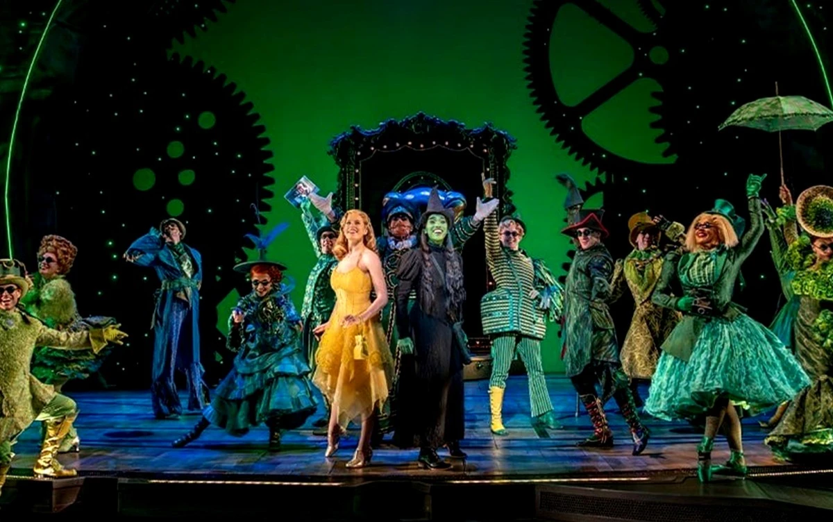 Wicked Riyadh المسرحية الموسيقية Wicked تعرض في الرياض لأول مرة