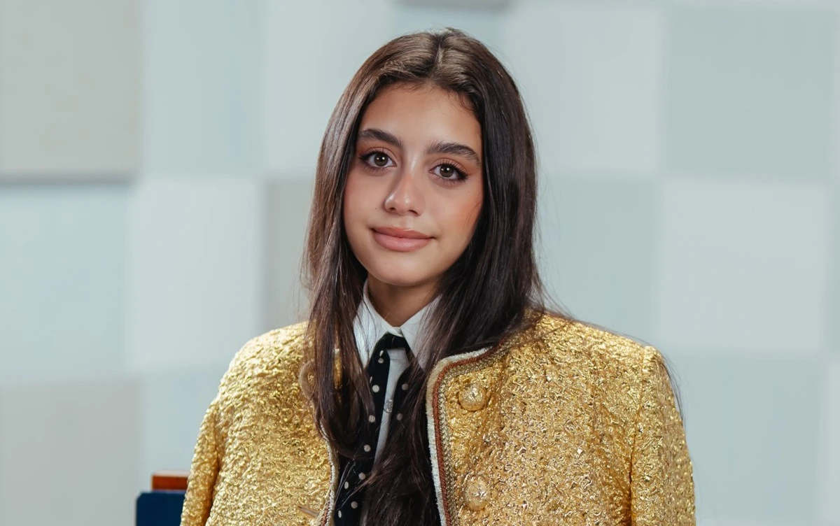 في تصريحات حصرية لـ بيلبورد عربية، تكشف ياسمينا العبد عن خوضها تجربة فنية جديدة بالغناء، حيث تؤدي تتر نهاية مسلسلها الجديد ميدتيرم ، وتصفها بأنها من أكثر التجارب حماسة ومسؤولية في مسيرتها. المزيد من تصريحاتها الحصرية على موقعنا 