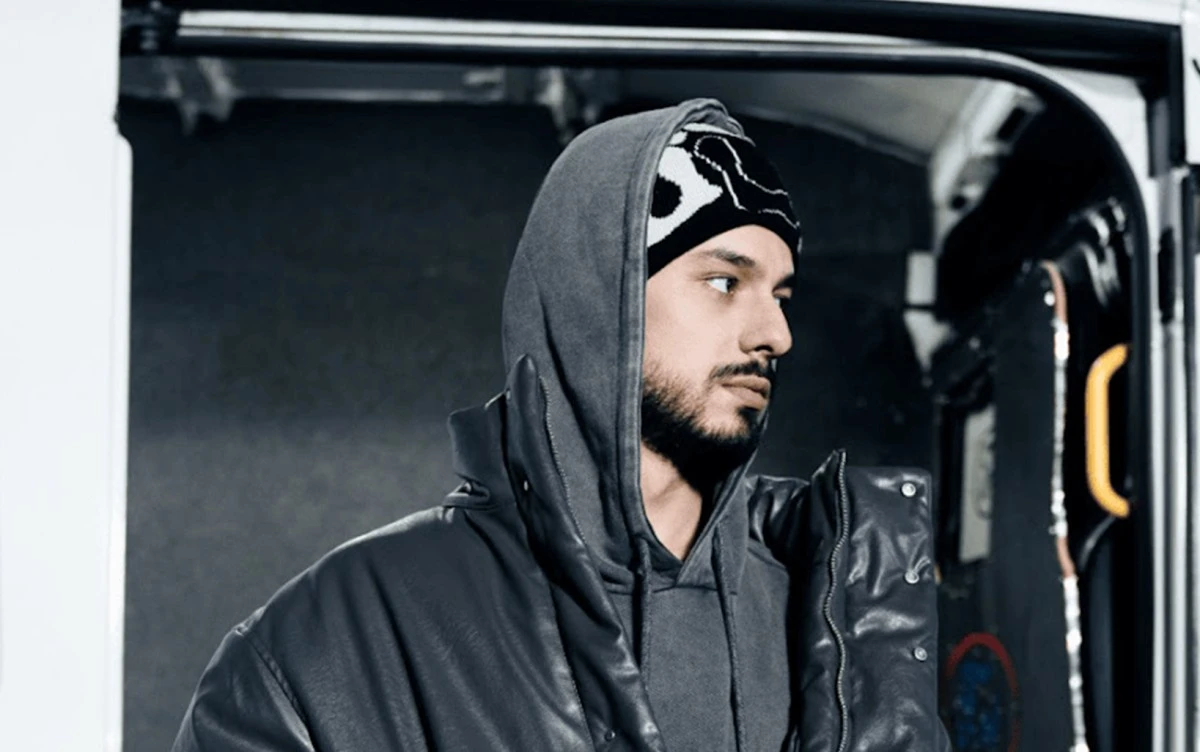 الرابر جوستافو يطلق تراك «دورورورو»، مستوحى من أنمي ياباني ويستعرض صراع البقاء وسط ظروف صعبة.. أقرأوا المراجعة الكاملة على موقعنا. 