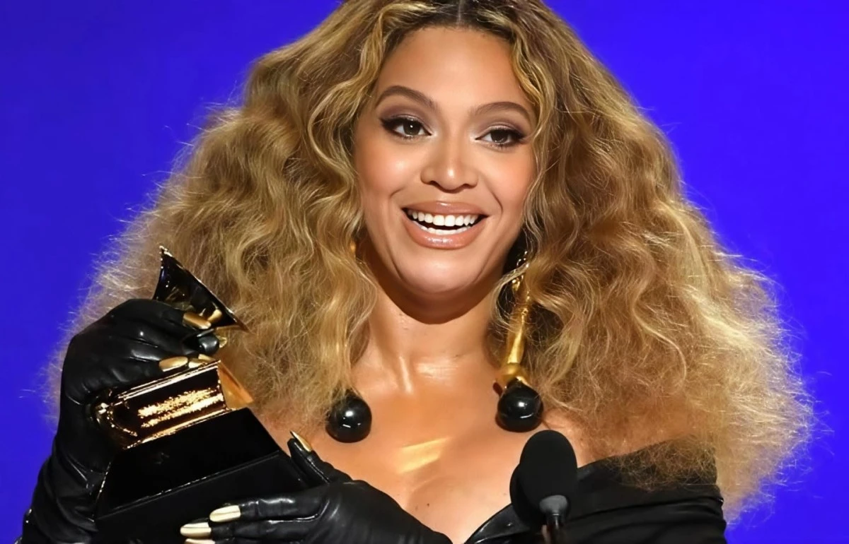 بيونسيه هي خامس موسيقية في التاريخ تقدر ثروتها بالمليار، بعد نجاح جولاتها القياسية هذا العام مع كتالوج موسيقي يُعد من الأثمن عالميًا. كيف حدث ذلك؟ موقعنا 