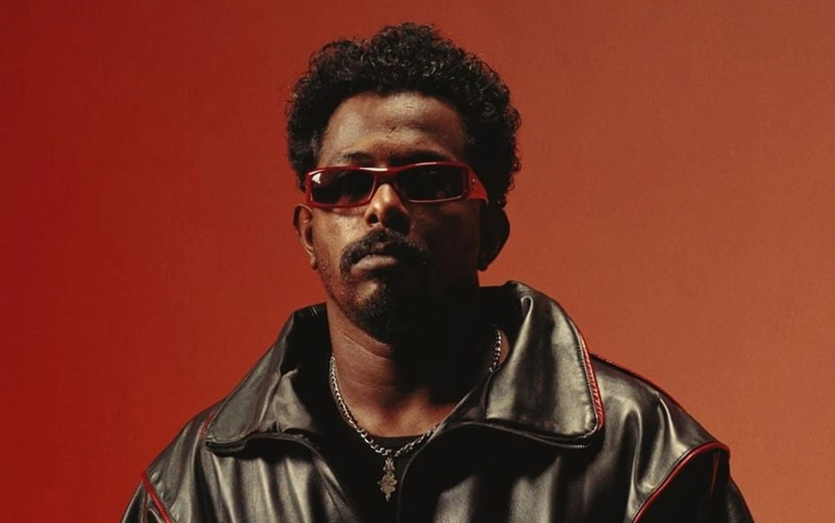 بعد إثارة فضول متابعيه، أطلق حليم تاج السر أغنيات ألبومه الجديد مهمة مستحيلة ليكشف مزيجًا من الجرأة والتجربة الشخصية.. التفاصيل عبر موقعنا 