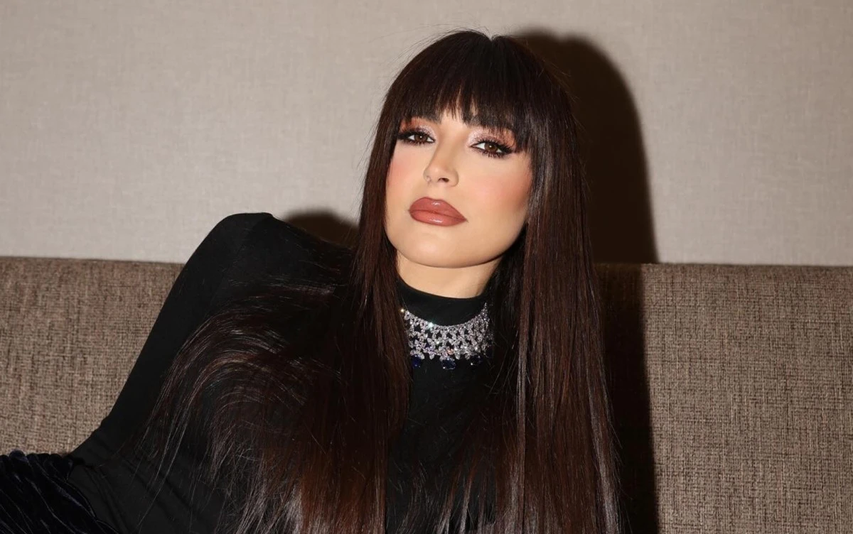 خبير المظهر سيدريك حداد يكشف تفاصيل حصرية لنا عن إطلالة عبير نعمة في حفل جوي اووردز. التفاصيل الحصرية عبر موقعنا: 