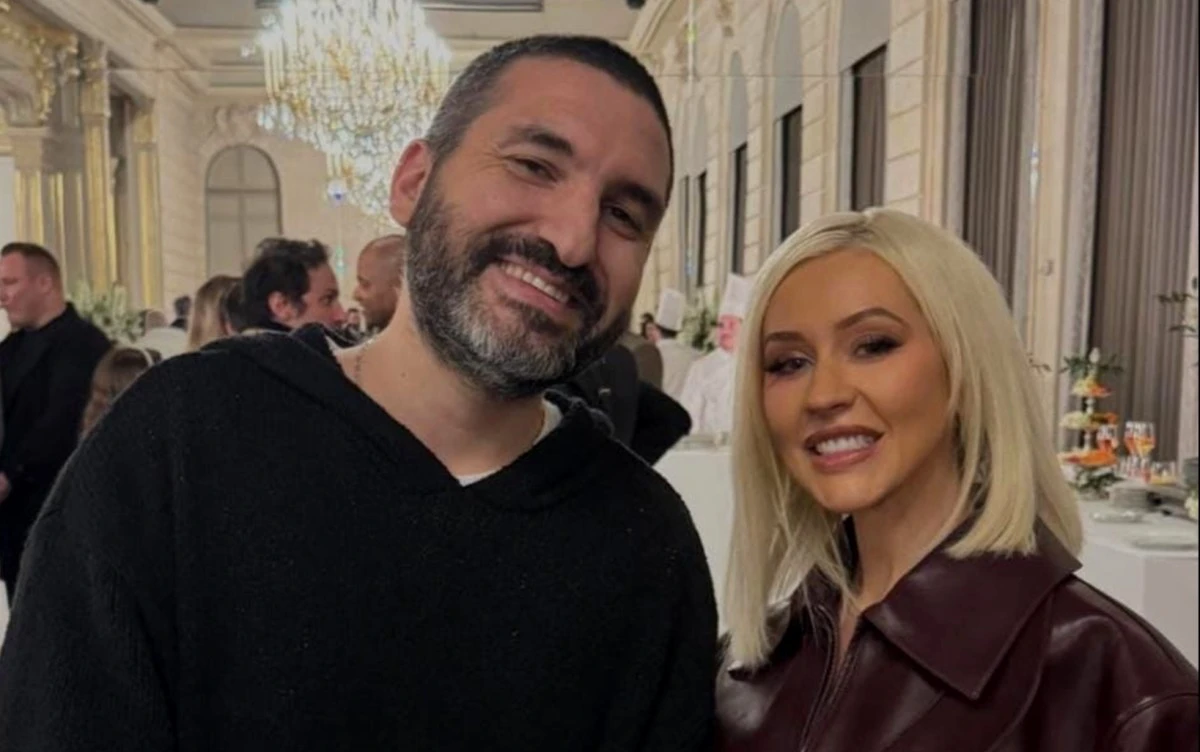 إبراهيم معلوف يشارك كريستينا أغيليرا المسرح في باريس لأول مرة، ويقدّم أداءً استثنائيًا مع نجم الراب العالمي آيساب روكي، في ليلة لا تُنسى أمام أكثر من 40 ألف متفرّج. التفاصيل عبر موقعنا 