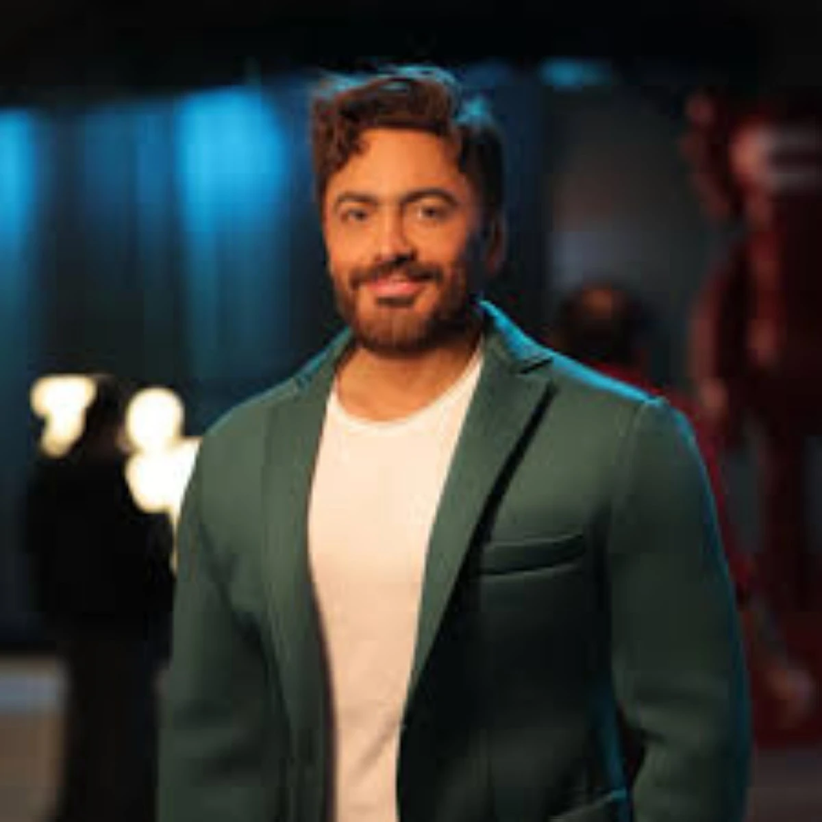 تامر حسني يدعم مقترح كريم السبكي لإعادة تنظيم مواعيد العروض السينمائية، ويستعد للعودة إلى الدراما التلفزيونية بعد غياب 12 عامًا. تعرفوا على التفاصيل الكاملة للمبادرة وخطة عودة حسني عبر موقعنا 