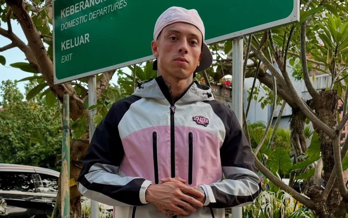 خلال سنوات قليلة، فرض سنترال سي نفسه كاسم عالمي بذكاء فني وهوية واضحة. ومن خلال حضوره القوي على تيك توك، حوّل أغانيه إلى ترندات عالمية. تفاصيل نجاحه عبر موقعنا 